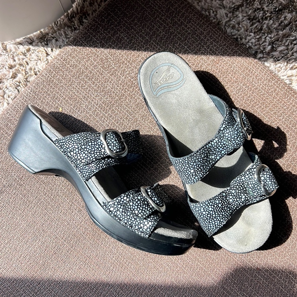 Dansko slip on wedges size 38 2 velvet feel buckle straps with silver/pewter dot